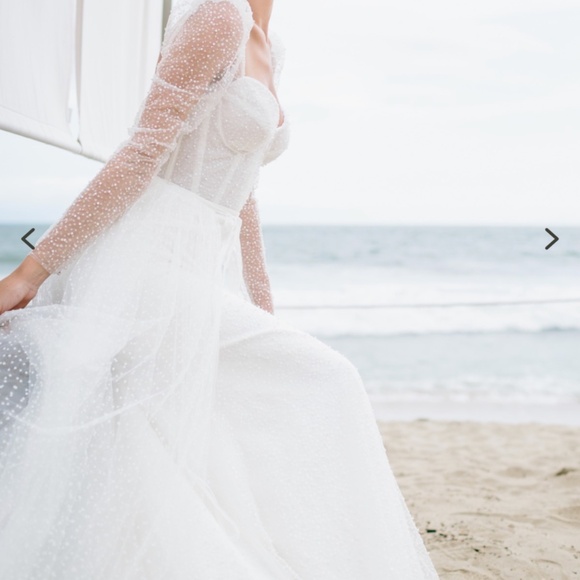 Watters Wedding Dress - Picture 5 of 6